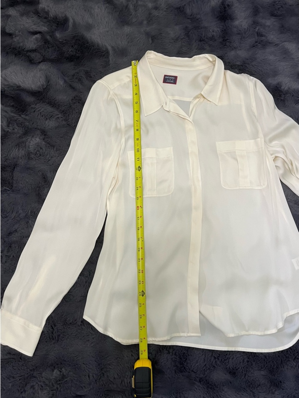 UNTUCKit Ivory Silk blend Button-Down Blouse Size 14 - Picture 9 of 9
